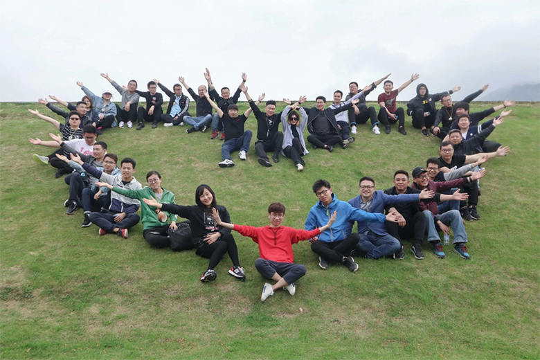 “慶五一”主題活動(dòng) | 寶開(kāi)董事長(zhǎng)邢志文獲評(píng)“2020年度閔行區(qū)職工信賴(lài)的企業(yè)經(jīng)營(yíng)管理者”