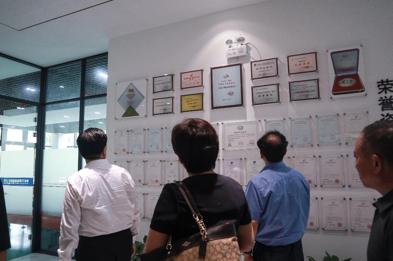 快訊 | 河北省工信廳、石家莊市委市政府領導蒞臨寶開智能參觀考察