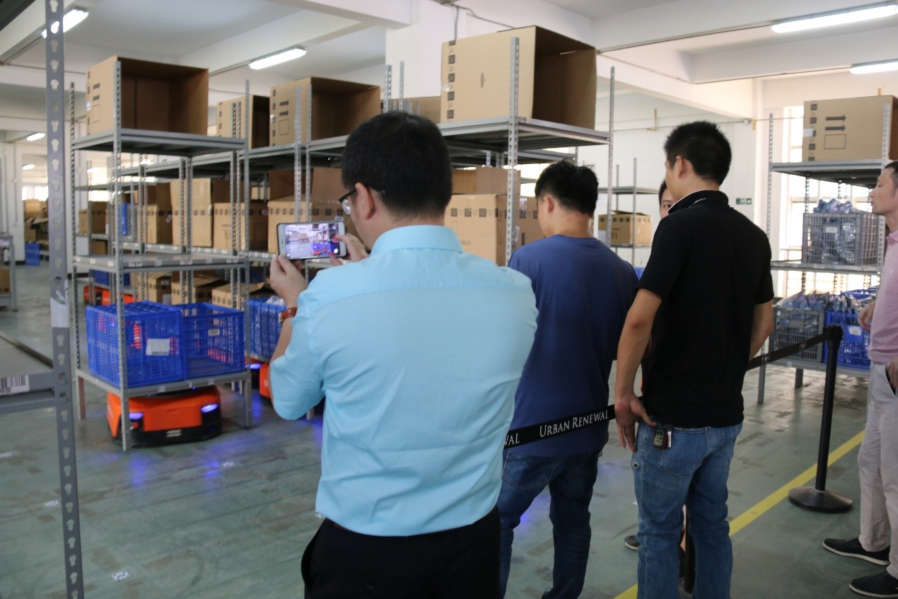 寶開(kāi)常務(wù)副總裁王雷：“新零售環(huán)境下的物流中心規(guī)劃”主題分享 | UR服飾物流中心迎百余服裝物流經(jīng)理人現(xiàn)場(chǎng)參觀