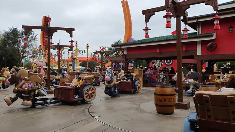 Happy Women’s Day | 歡度三八節，我們相約上海迪士尼樂園