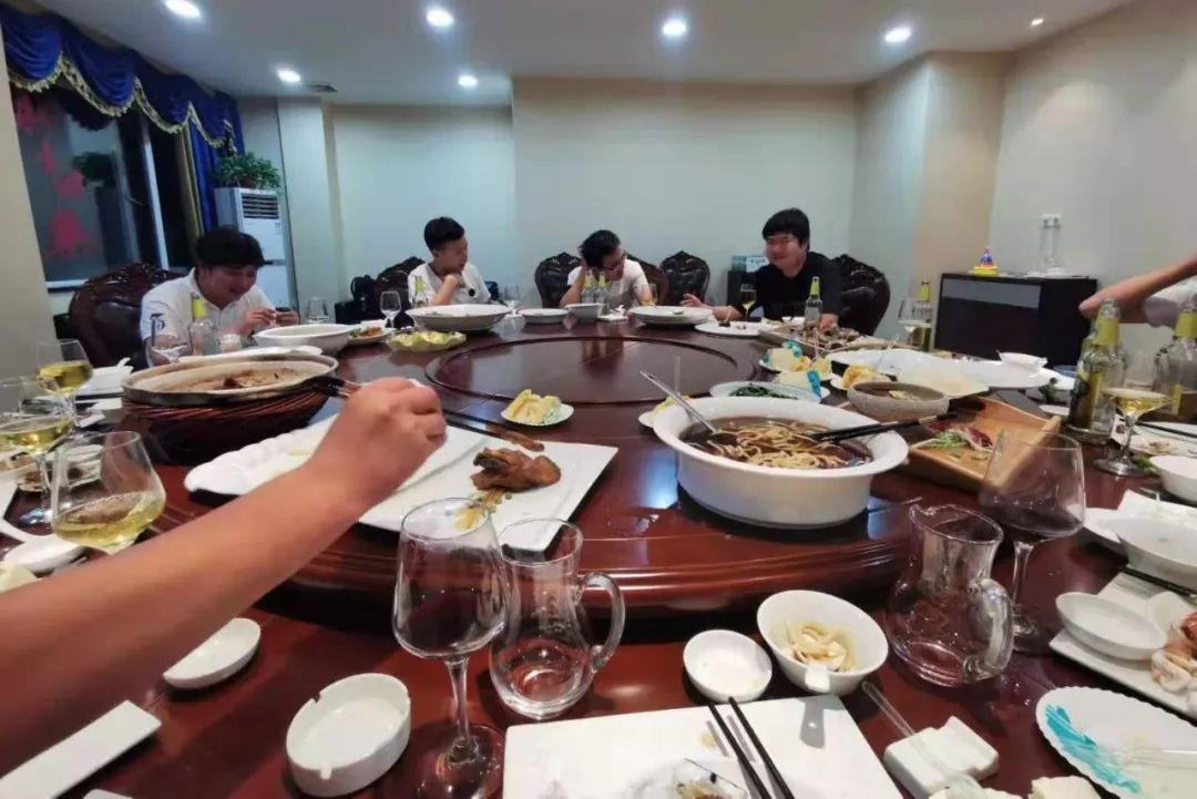 夏送清涼，集體慶生，慰問一線 | 致我們的一線伙伴：辛苦了！